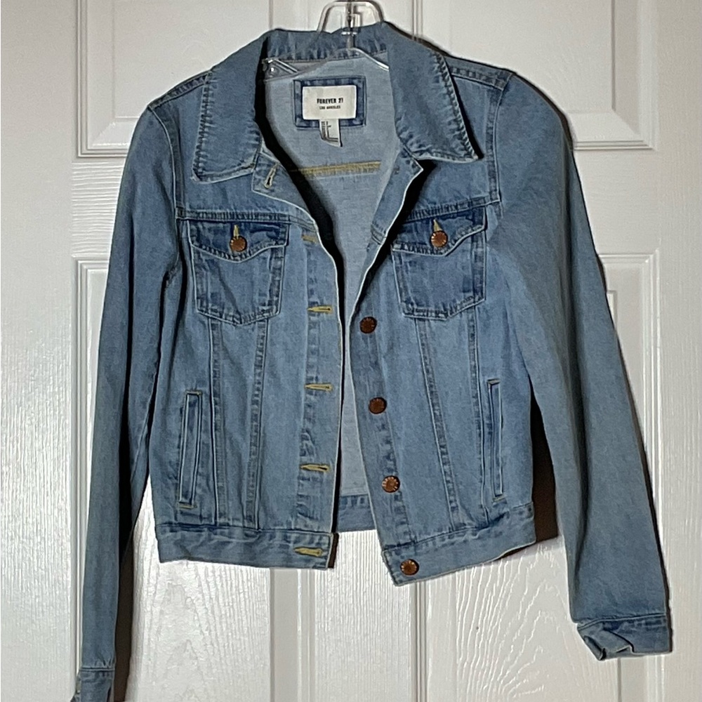 Forever 21 Blue Denim Jacket Womens Small 100% Cotton - EUC